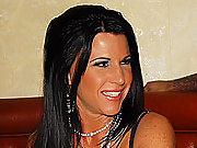 MILF: Pretty MILF does a spoon fucking that made her pussy drip endlessly